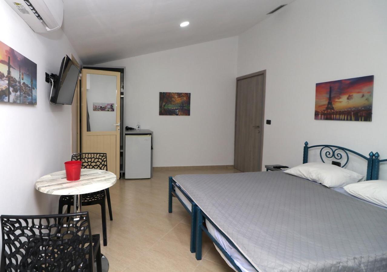Appartamento Ildora Qimon Himare Esterno foto